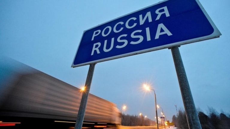 Закупки и продажи товаров без пересечения границы РФ: Как заполнить декларацию НДС?